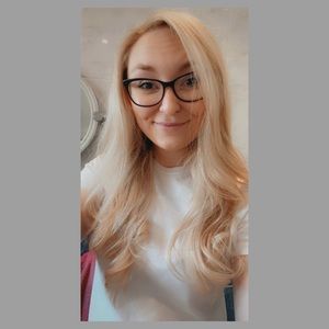 Meet your Posher, Becki